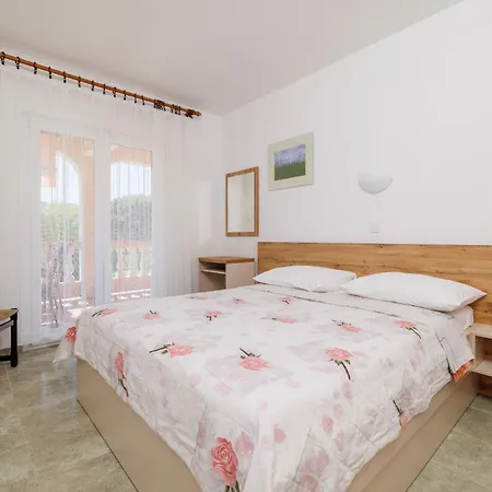 Ivan C Appartement *