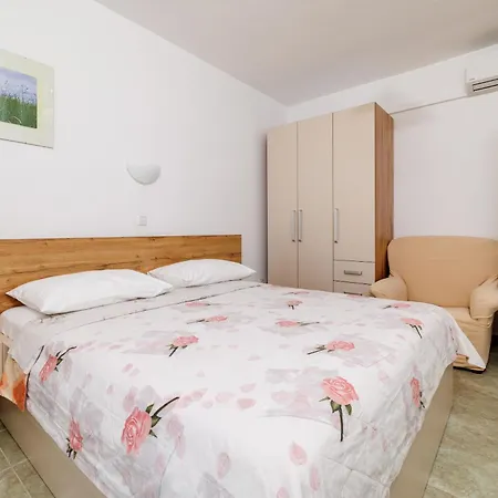 Ivan C Apartment *