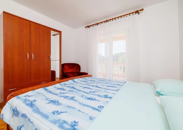 Ivan C 아파트 로파르